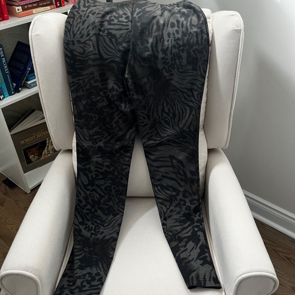 Tribal straight leg pull on pants - Picture 2 of 3